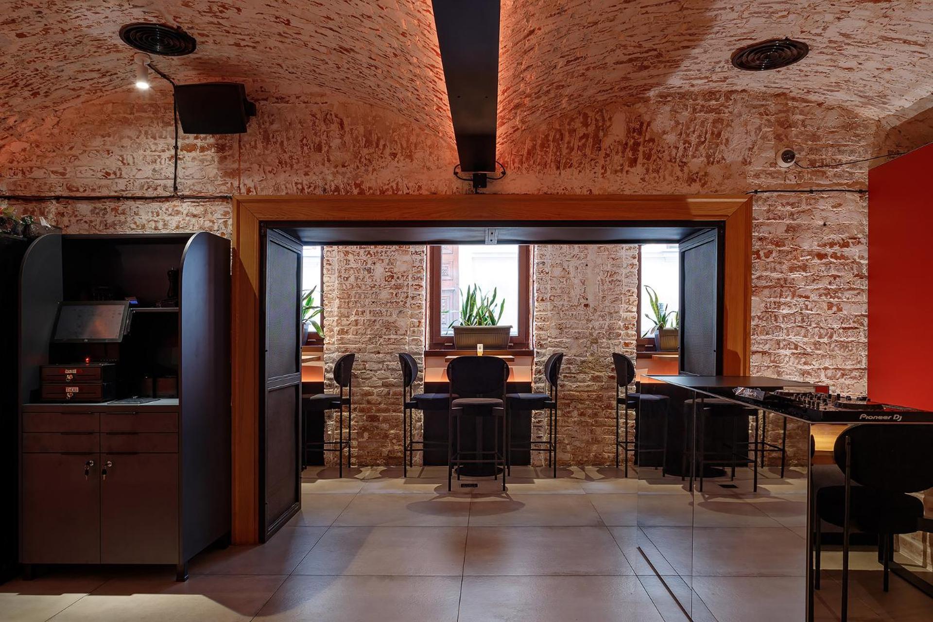 Ferenc Hotel & Restaurant Лвив Екстериор снимка