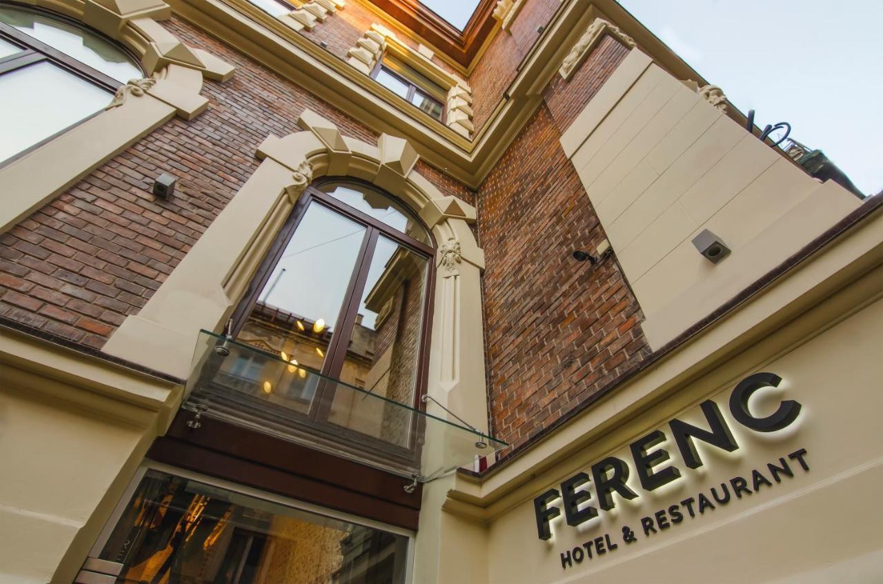 Ferenc Hotel & Restaurant Лвив Екстериор снимка