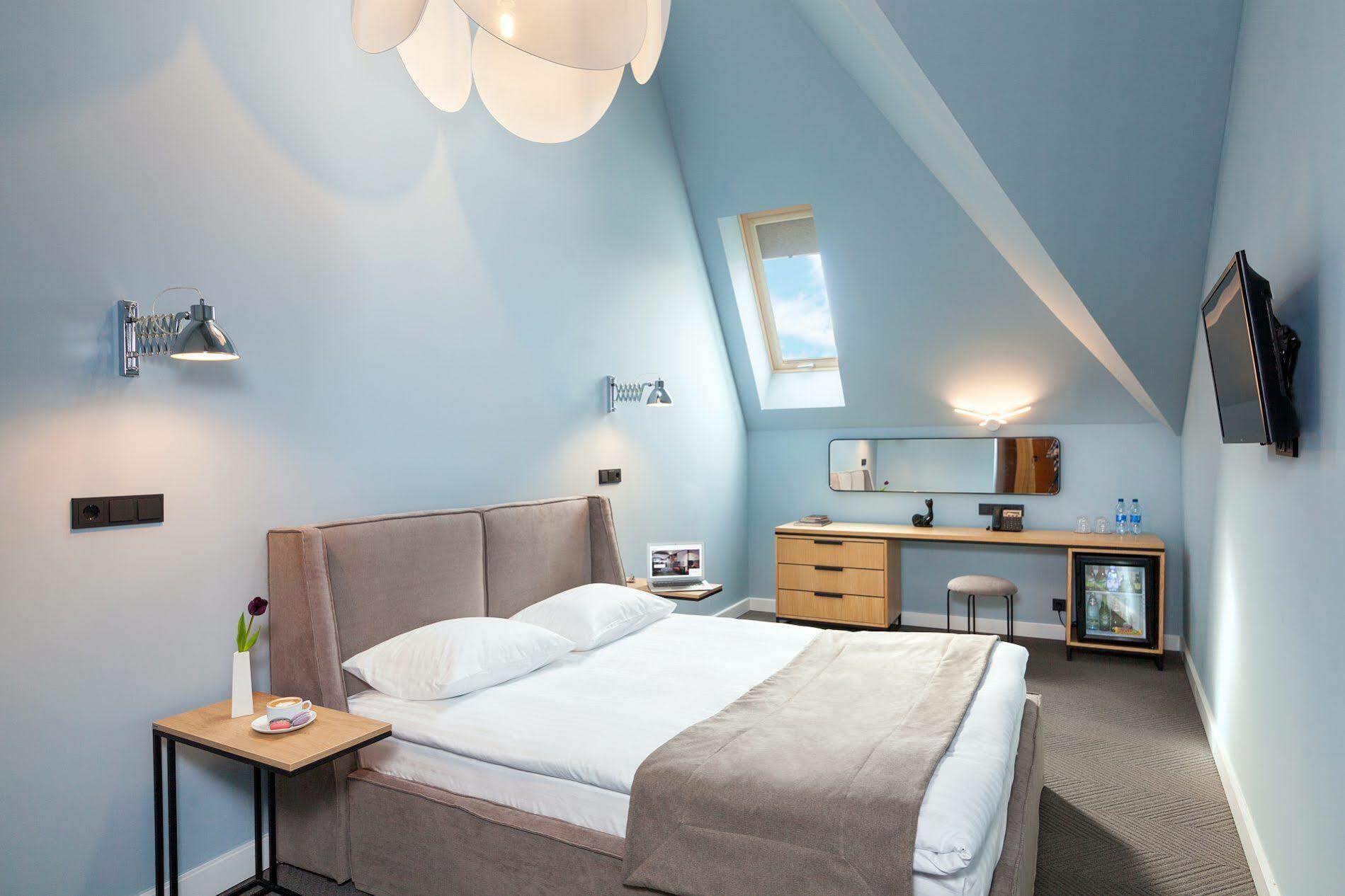 Ferenc Hotel & Restaurant Лвив Екстериор снимка